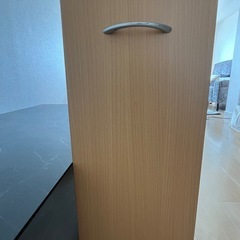 【格安】キャスター付き本棚/収納(棚調整可)の画像