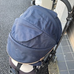 combi ベビーカーの画像