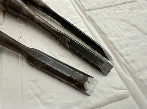 在銘 龍王 弘光 銘不明含む 鑿 10本セット のみ 三つ裏 追入 大工道具 古道具 ハンドツール 彫刻小道具 現状品 札幌市 白石店 在銘 龍王 弘光 銘不明含む 鑿 10本セット のみ 三つ裏 追入 大工道具