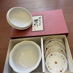 たち吉　花唐草　蓋物と小皿5枚の画像