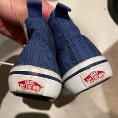 ネイビーのVansハイカット　キッズ　スニーカーの画像