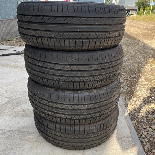 215／60R16夏タイヤ４本