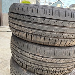215／60R16夏タイヤ４本
の画像