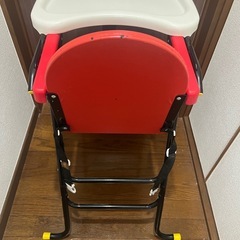 ミッキー柄　ハイチェアの画像