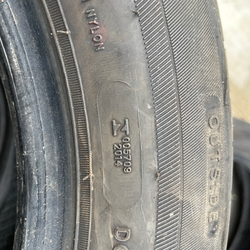 215／60R16夏タイヤ４本