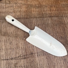 鉄製スコップ　シャベルの画像