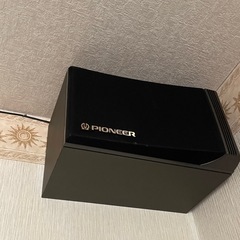 レーザーディスクカラオケとスピーカー2台 の画像