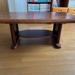 木製ソファーテーブルの画像
