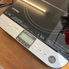 M2509-227 IRIS OHYAMA 卓上 IHコンロ 対面操作式 IHC-T61-B ブラック 2024年製 通電確認済み キズ汚れ有りの画像