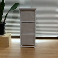 【引き取り限定】チェスト 収納 タンス 引き出し 衣類収納 木製天板 3段 ホワイトの画像