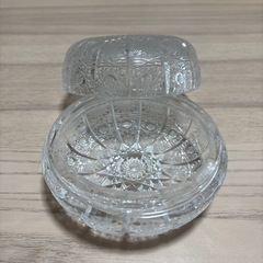 クリスタル（お菓子入れ）の画像