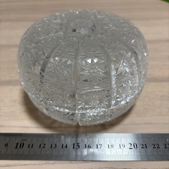 クリスタル（お菓子入れ）の画像