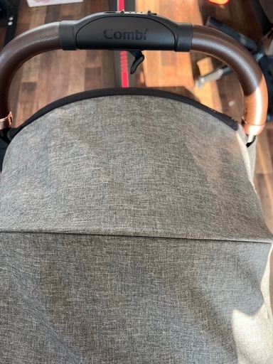 【美品】コンビ（Combi）アクビープラスMA ベビーカー