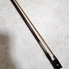 【SUGITO】バイオリン弓 4/4サイズ用（刻印あり）の画像