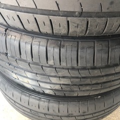 ヴォクシーが履いてたタイヤ4本セットの画像