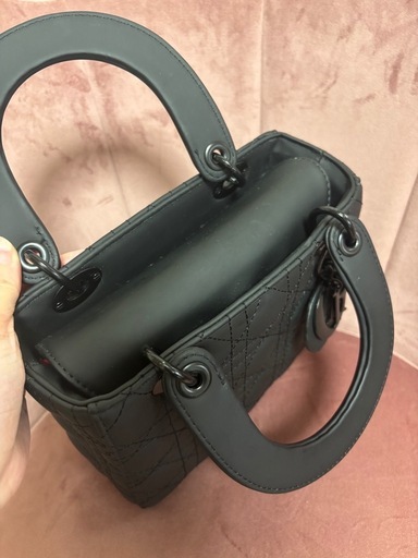 Dior ウルトラマットブラック　レディディオールミニ