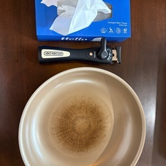 フライパン2つセット　持ち手付きの画像