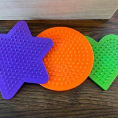 【中古】Perler Beads ネオンブライト #42806（ピース数不明だが沢山あり）の画像