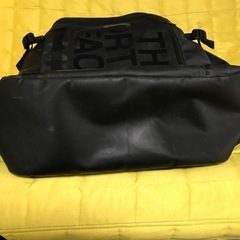 お問合せ中・ノースフェイスのバッグの画像