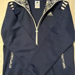 値引きします。
adidas ネイビー ジャージジャケット　レディースLの画像