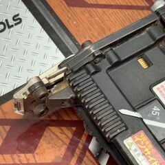 【中古】マックス MAX HA-50F1(D)/4MAフロア スーパーネイラ フロアタッカ 高圧 ケース付き【ハンズクラフト佐賀】の画像