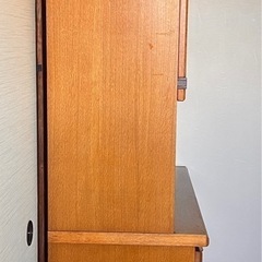 食器棚の画像
