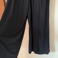 無料　お譲りします　ユニクロ　ガウチョパンツ　黒　Sサイズ　レディースの画像