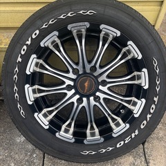 【中古美品】ロクサーニ　バトルシップ　17インチ　PCD139.7×6穴　toyoタイヤ　215/60R17 タイヤ4本セット！の画像