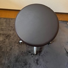 【急募】昇降式丸椅子（スツール）の画像