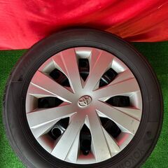 【溝アリ】15インチ 5J PCD100 4穴 YOKOHAMA ブルーアース 175/65R15 カローラフィールダー アクア ヴィッツ 等の画像