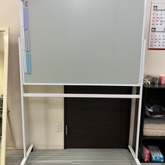 キャスター付き片面ホワイトボードの画像