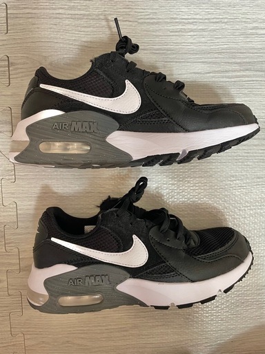 【22.5センチ】NIKEエアマックスエクシー