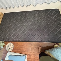 収納付きシングルベッド（ショートシングル）の画像