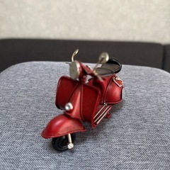 アンティーク風　赤スクーターの画像