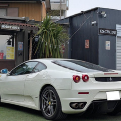 ローンは毎月99,200円～　フェラーリ　Ｆ４３０　Ｆ１　６速ＡＴ　クラッチ残量８０％　正規ディーラー車　カーボンインテリアトリム　社外エキゾーストマニホールド（純正あり）　リモコン可変バルブ　整備記録簿付き　ナビゲーション　バックカメラ　ＡＵＸの画像