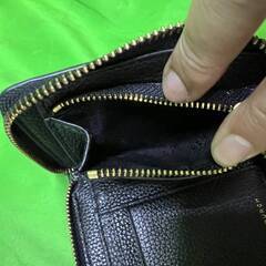 トリーバーチ ブラック ゴールド ロゴ ミニ財布 二つ折り財布 黒 財布＠ｙ1の画像