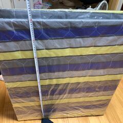 折りたたみシングルベッドの画像