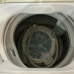 状態良いです👍Hisense4.5㎏2020年製HW-E4503汚れアリ💦白洗濯機の画像