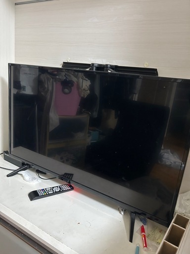 39インチテレビと電子レンジ
