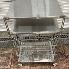 【中古】¥2000 キッチン棚　スチール棚　キャスター付き【II136】の画像