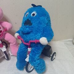3輪車に乗って走る　ガチャピン＆ムックの画像