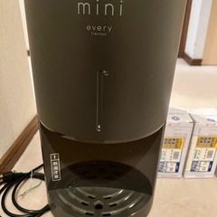 ウォーターサーバーカートリッジ3つセットの画像
