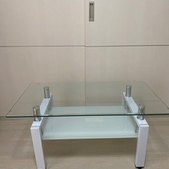 ガラステーブルの画像