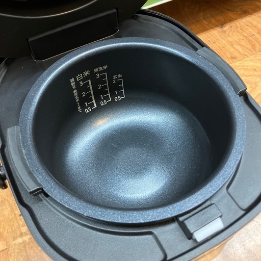 【安心の6ヶ月保証】 3合 マイコン炊飯ジャー SHARP 2023年製