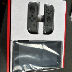Switchとドラクエ、ポケモンカセット付きの画像