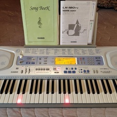 電子ピアノ　カシオ　LK-180TVの画像