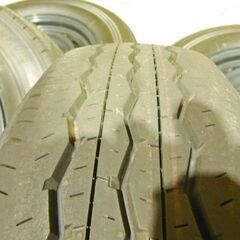 2025年 新車外し 200系 ハイエース 純正 ﾀｲﾔﾎｲｰﾙ4本ｾｯﾄ ﾌﾞﾘｼﾞｽﾄﾝ ｴｺﾋﾟｱRD613 195/80R15　9917の画像