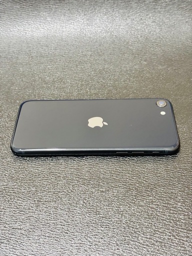 iPhoneSE3ブラック ケース付き64GB SIMフリー