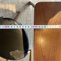 机と椅子セットで引き取りお願いします。の画像