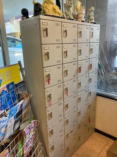 ロッカー　32口「30鍵あり」